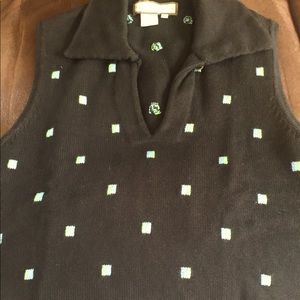 Women’s sleeveless sweater